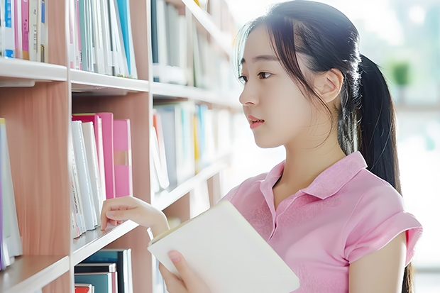 说说看，你觉得西南交大和江南大学哪个更好？